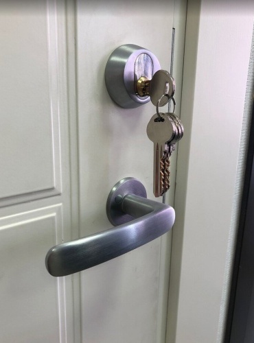 Комплект фурнитуры в матовом хроме для замка ABLOY LC102 (ручка UL27, цилиндр, скобянка)