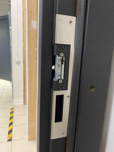 Дверь входная с терморазрывом Аляска NORD М9*21, правая