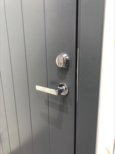 Комплект фурнитуры NFD_701CR на входную дверь в хроме (ручка LE5/008 цилиндр, скобянка на цилиндр)